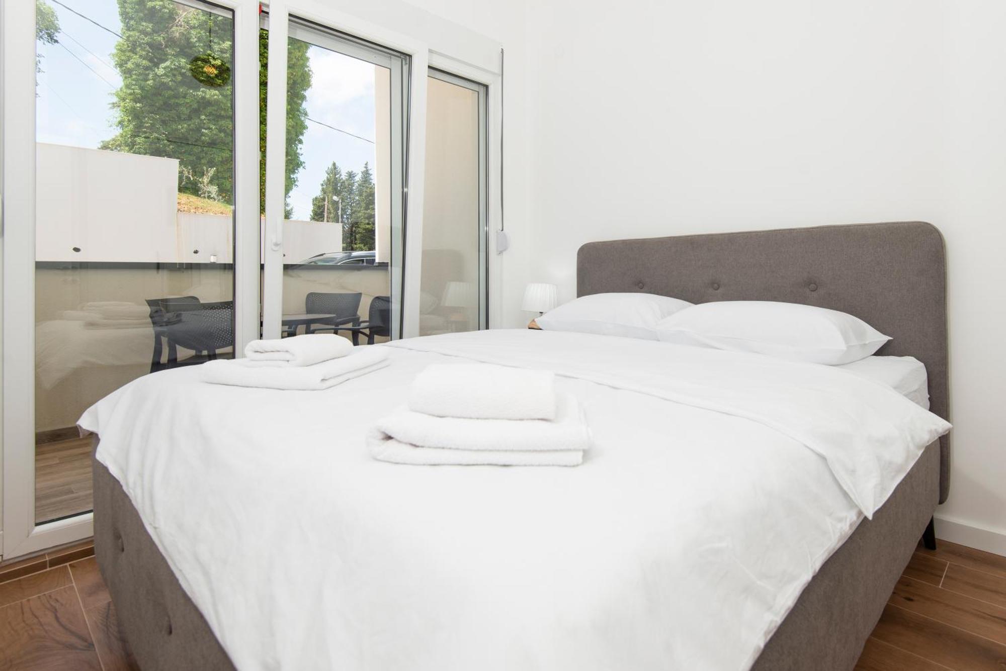 Al Mare Apartments Kotor Eksteriør bilde